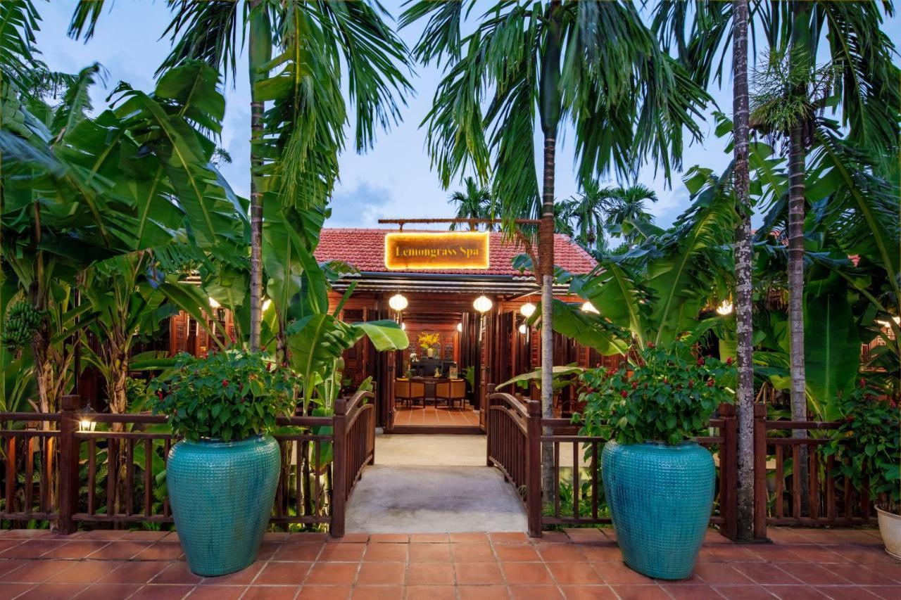 Rivertown Hoi An Resort & Spa Екстериор снимка Entrance to the resort