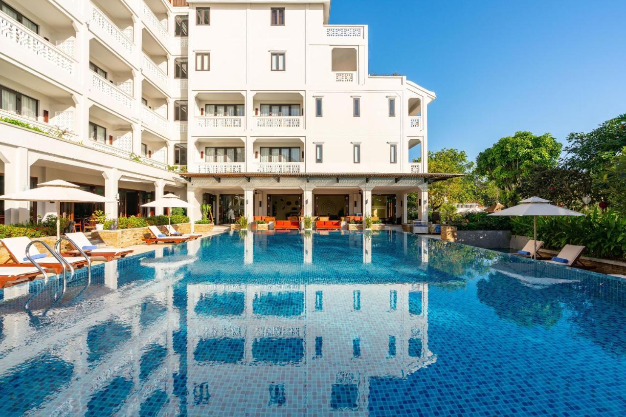 Rivertown Hoi An Resort & Spa Екстериор снимка The hotel's pool