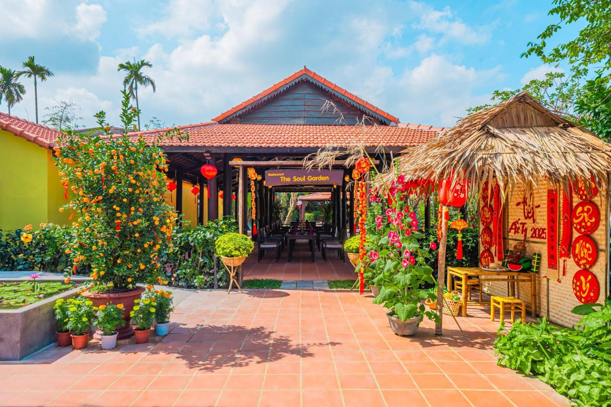 Rivertown Hoi An Resort & Spa Екстериор снимка The main entrance of the museum
