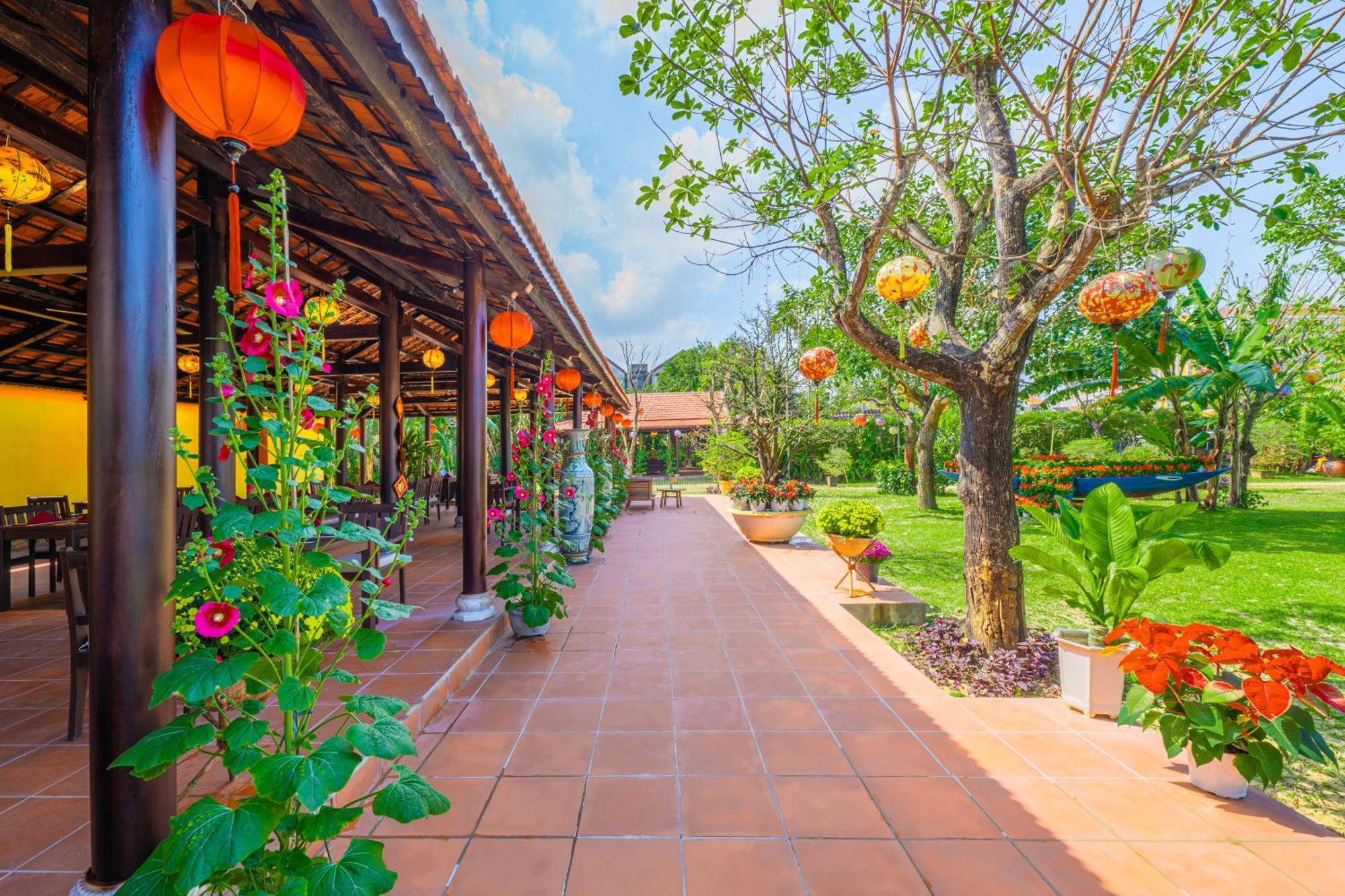 Rivertown Hoi An Resort & Spa Екстериор снимка The main campus of the university
